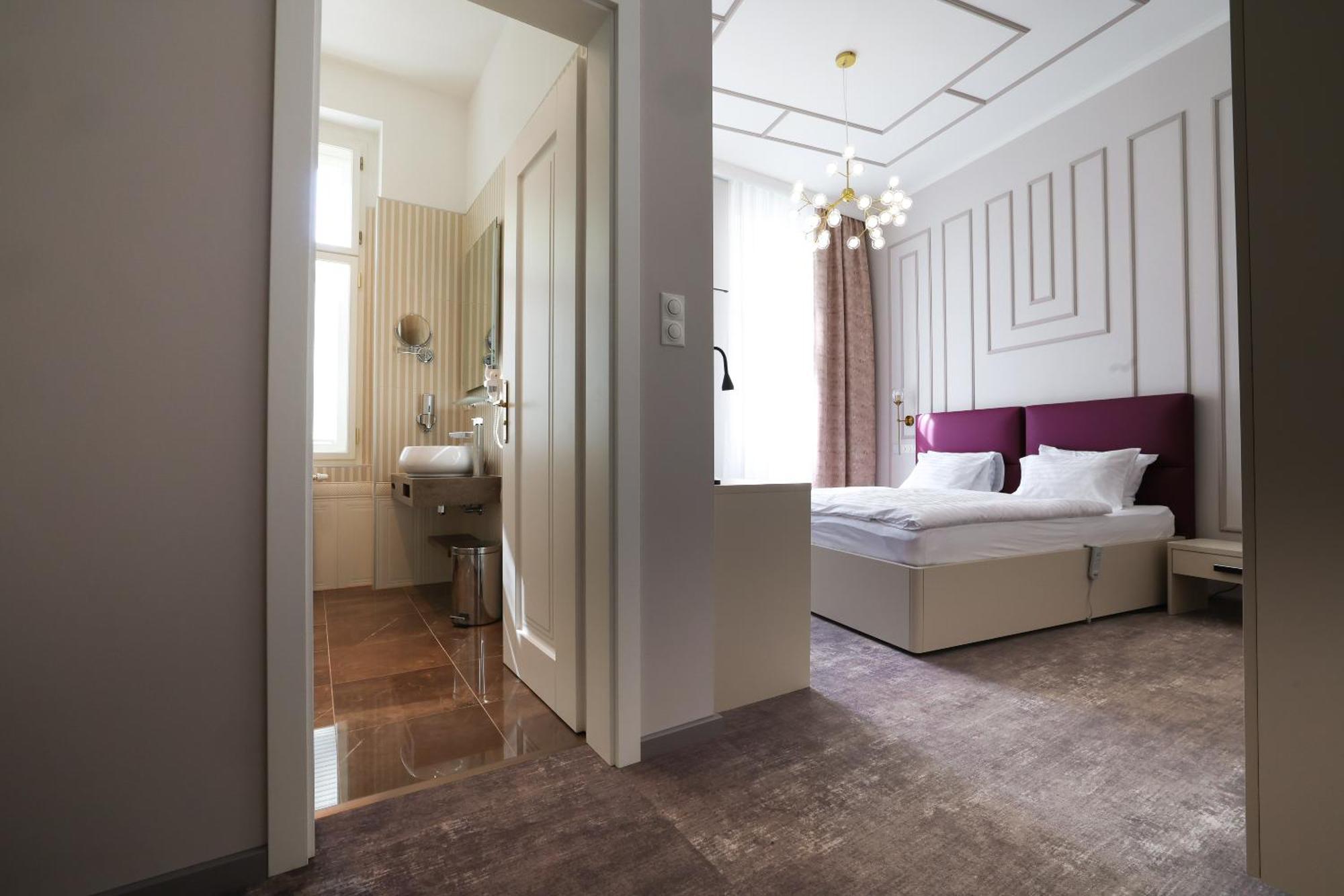 Boutique Hotel Ambiente ****+ Karlovy Vary Luaran gambar