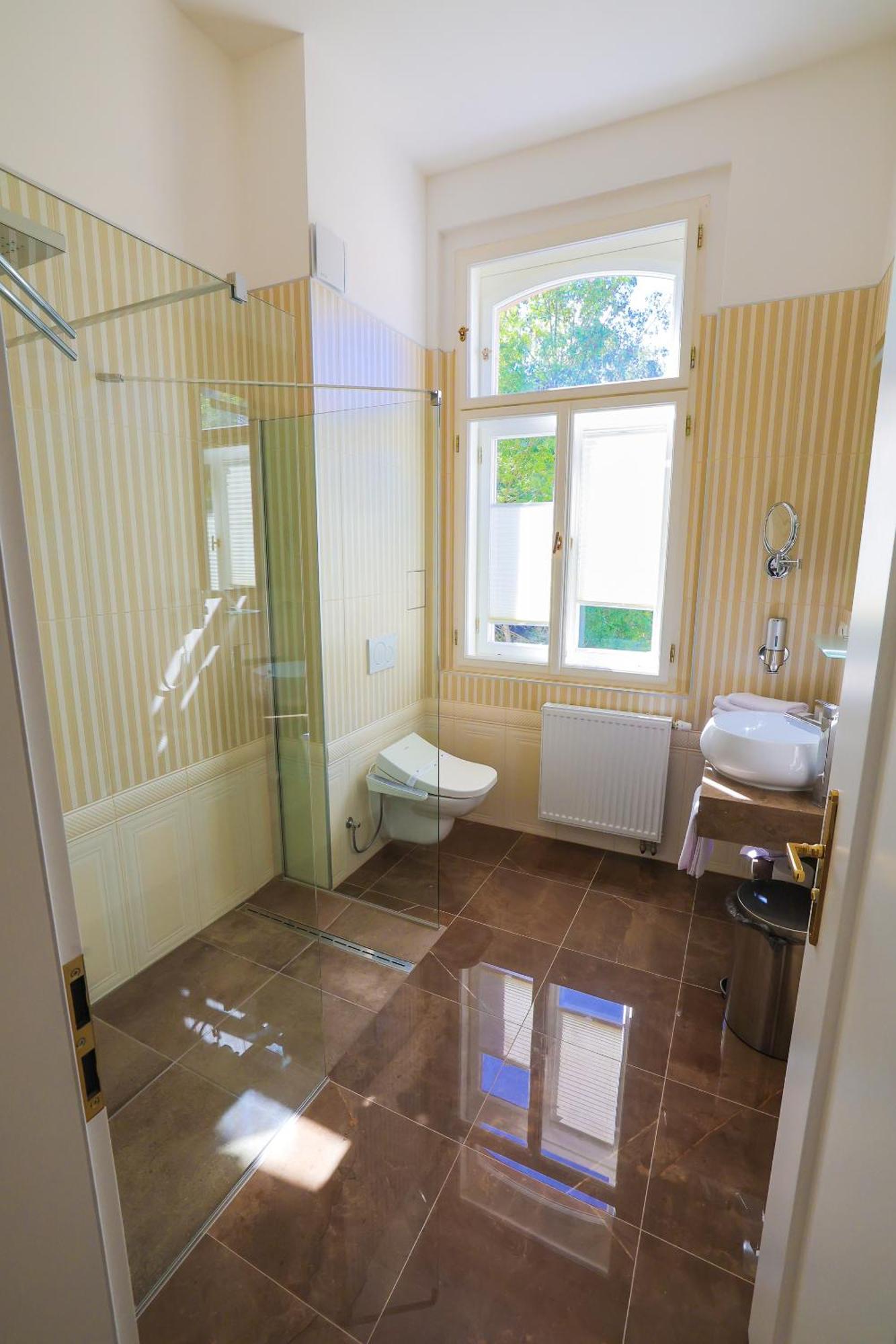 Boutique Hotel Ambiente ****+ Karlovy Vary Luaran gambar