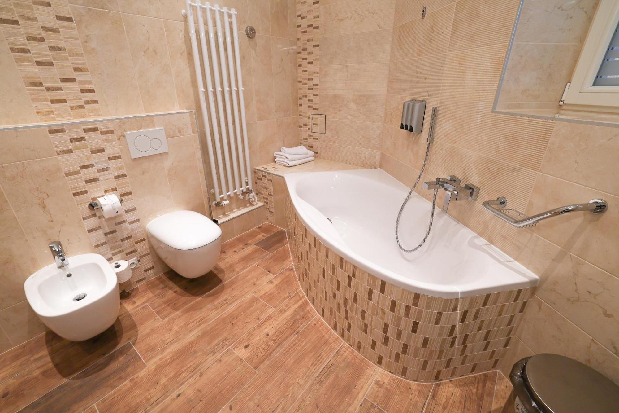 Boutique Hotel Ambiente ****+ Karlovy Vary Luaran gambar