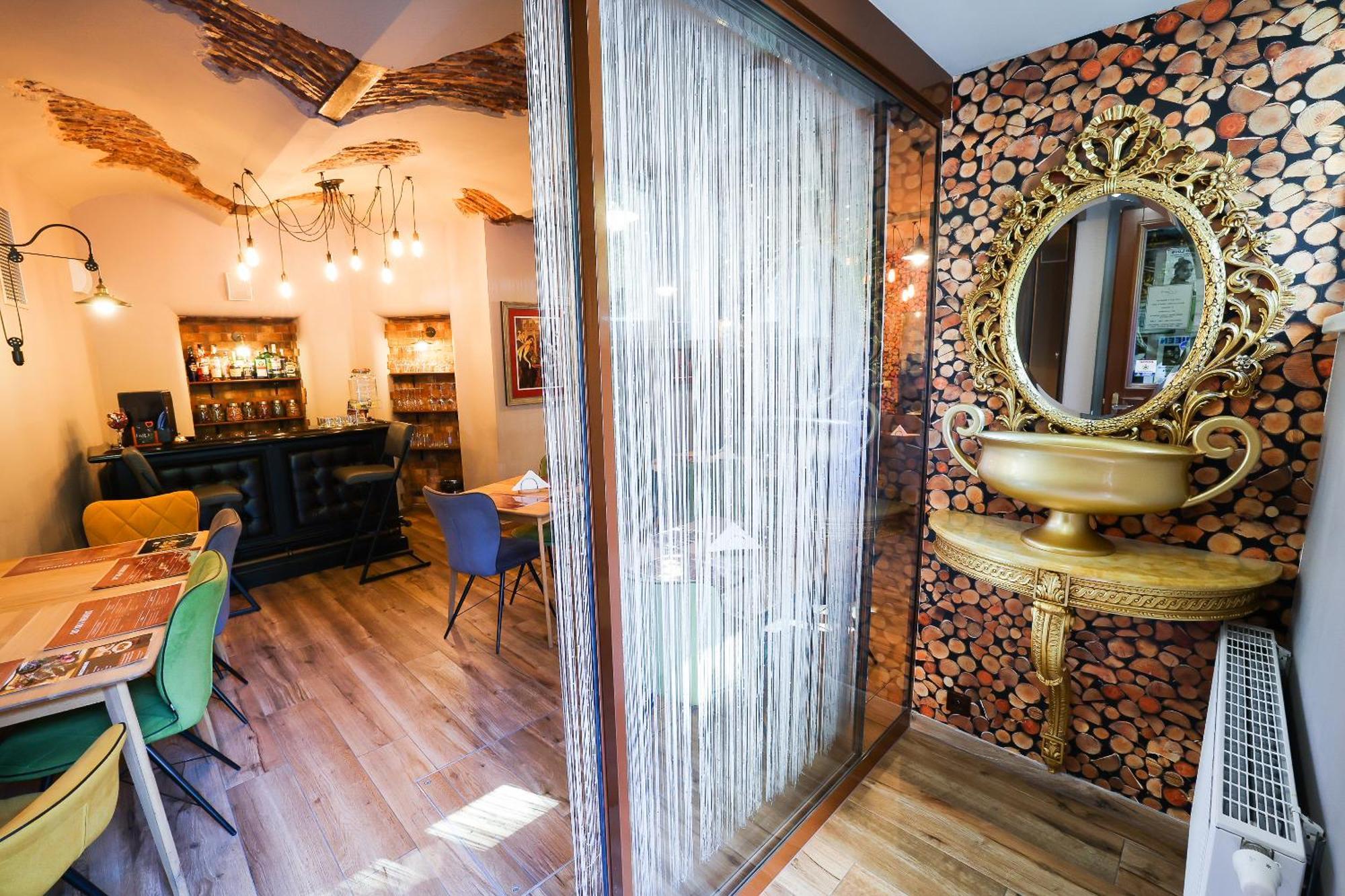 Boutique Hotel Ambiente ****+ Karlovy Vary Luaran gambar