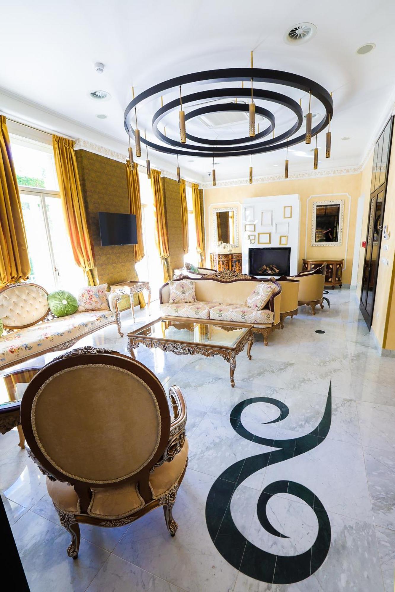 Boutique Hotel Ambiente ****+ Karlovy Vary Luaran gambar